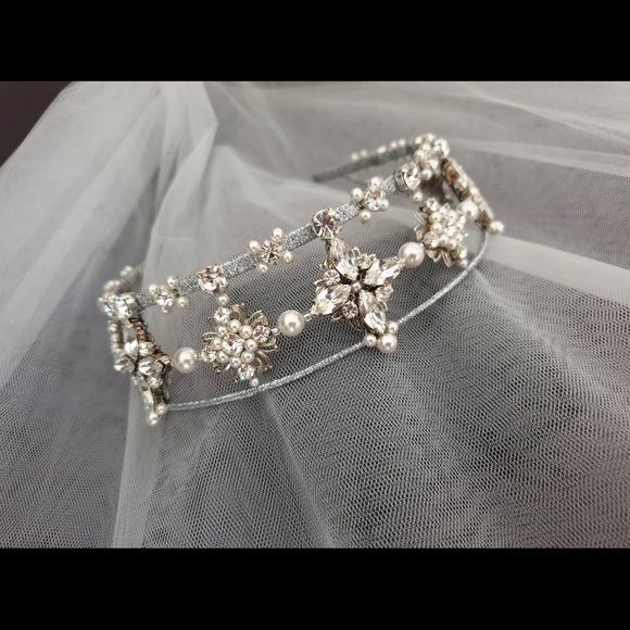 Wedding Bridal Tiara - Picture 3 of 8